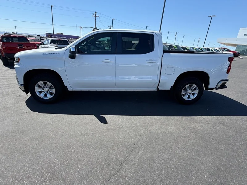 Used 2020 SUMMIT WHITE Chevrolet LT image 6
