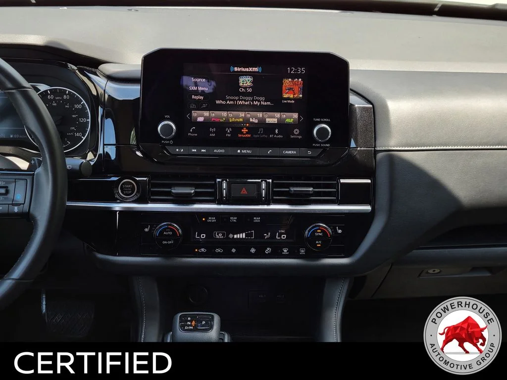Used 2022 White Nissan SV image 21