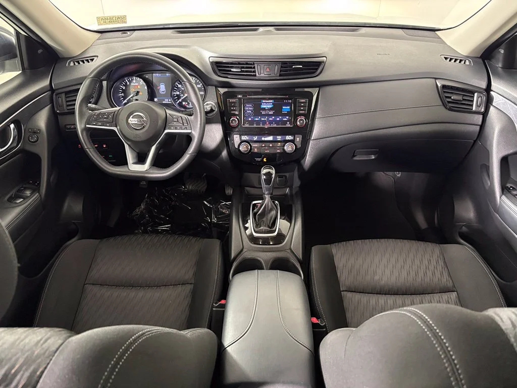 Used 2019 White Nissan SV image 31