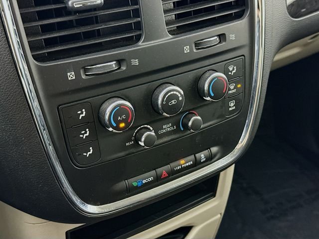 Used 2016 Silver Dodge SE image 15