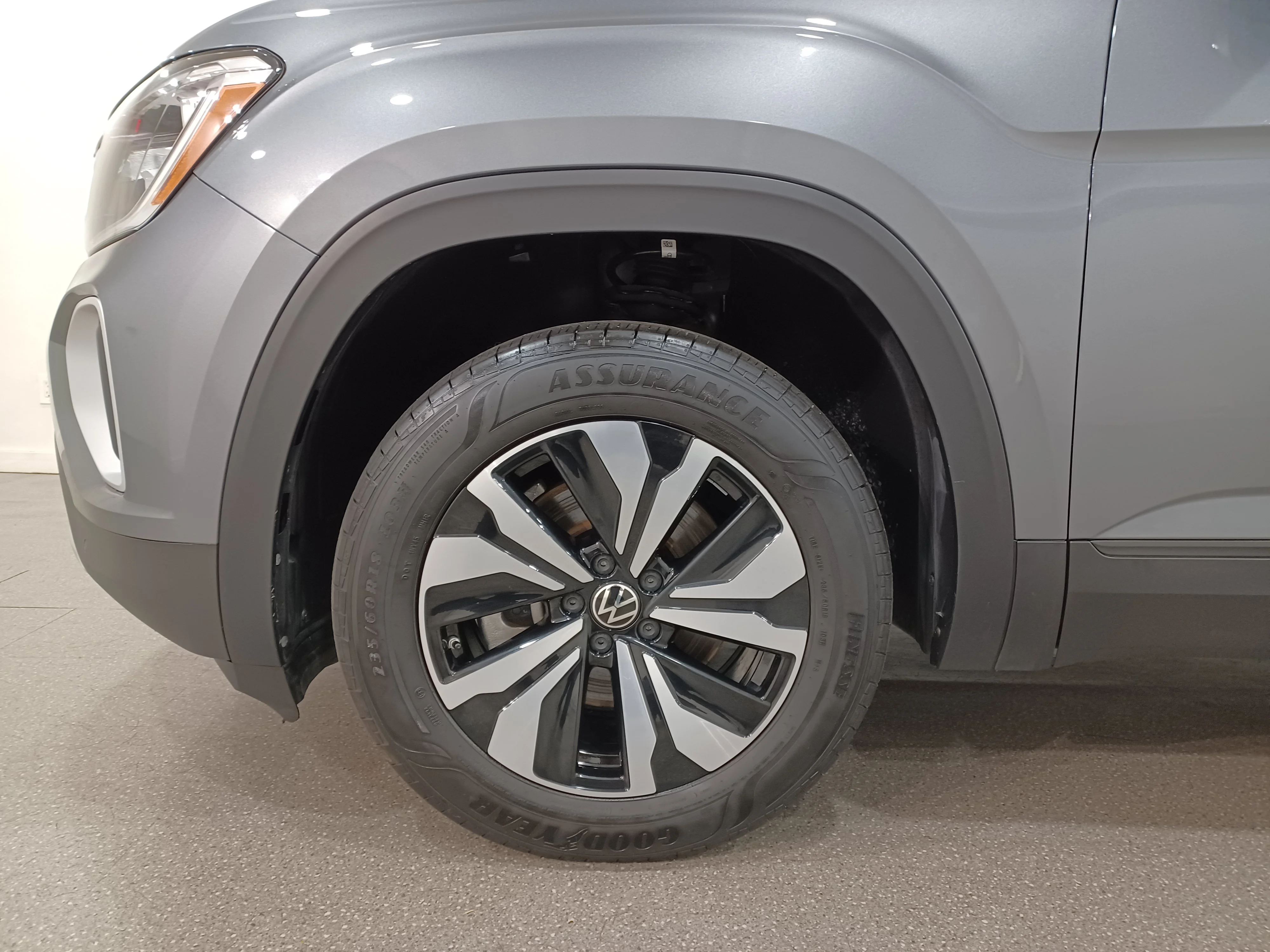 Certified Used 2025 Platinum Gray Metallic Volkswagen Comfortline 4Motion*7 Pass | AWD | Adaptive Cruise | Remote Start | Cooled Leather | Htd Wheel image 19