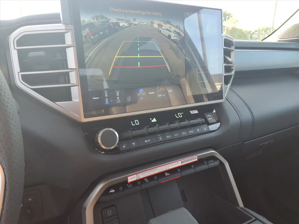 2026 Toyota Tundra Platinum - Photo 10