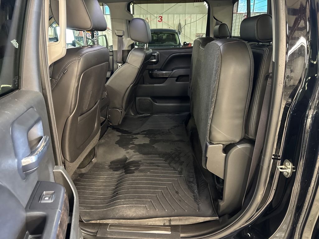 Used 2015 Black GMC Denali image 27