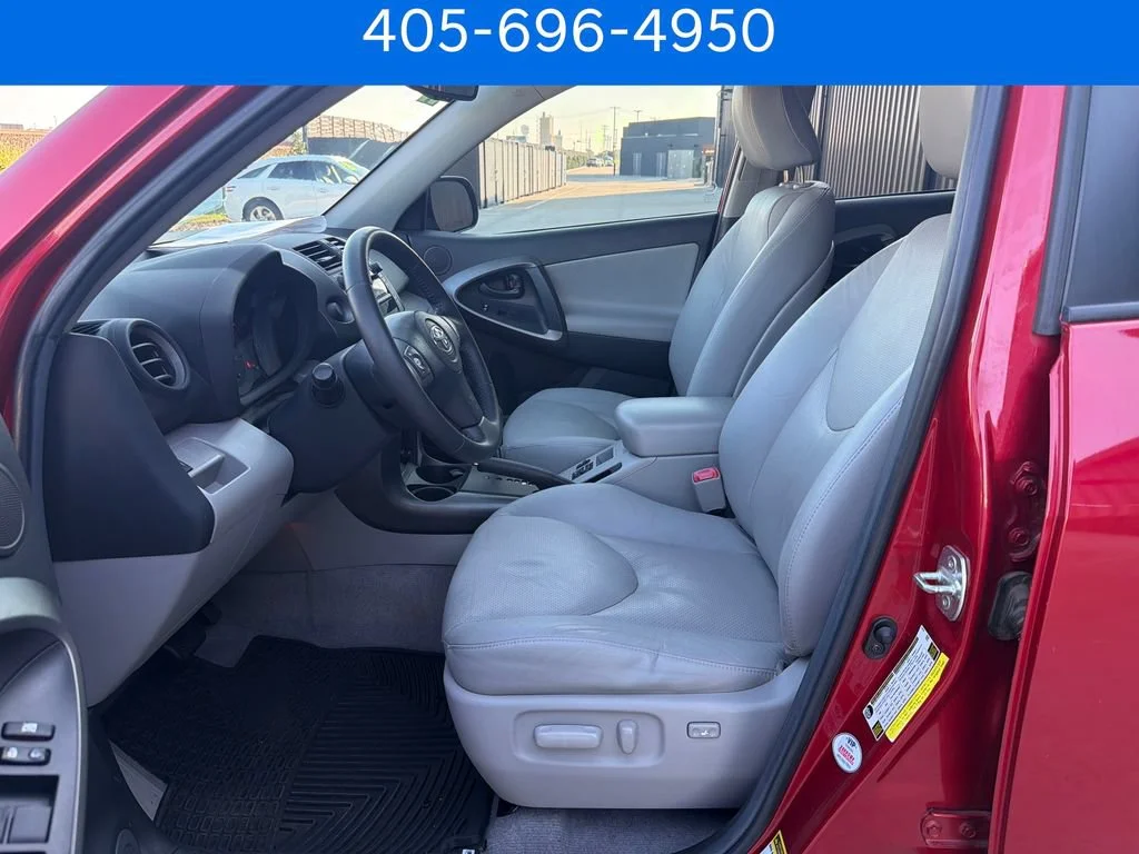 Pre-Owned 2011 Toyota RAV4 Ltd