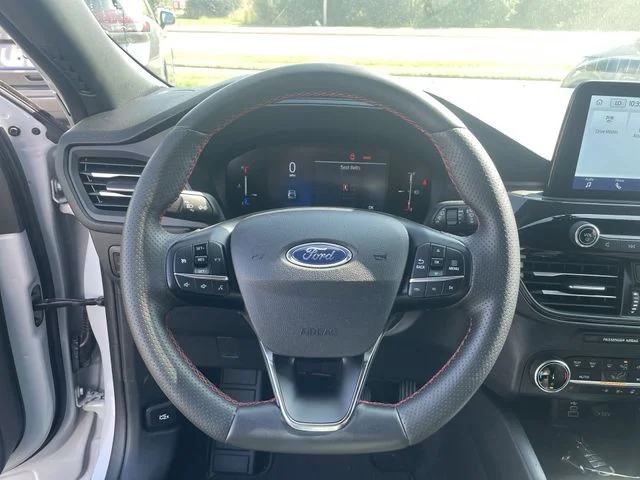 2025 Ford Escape ST-Line Select - Photo 19