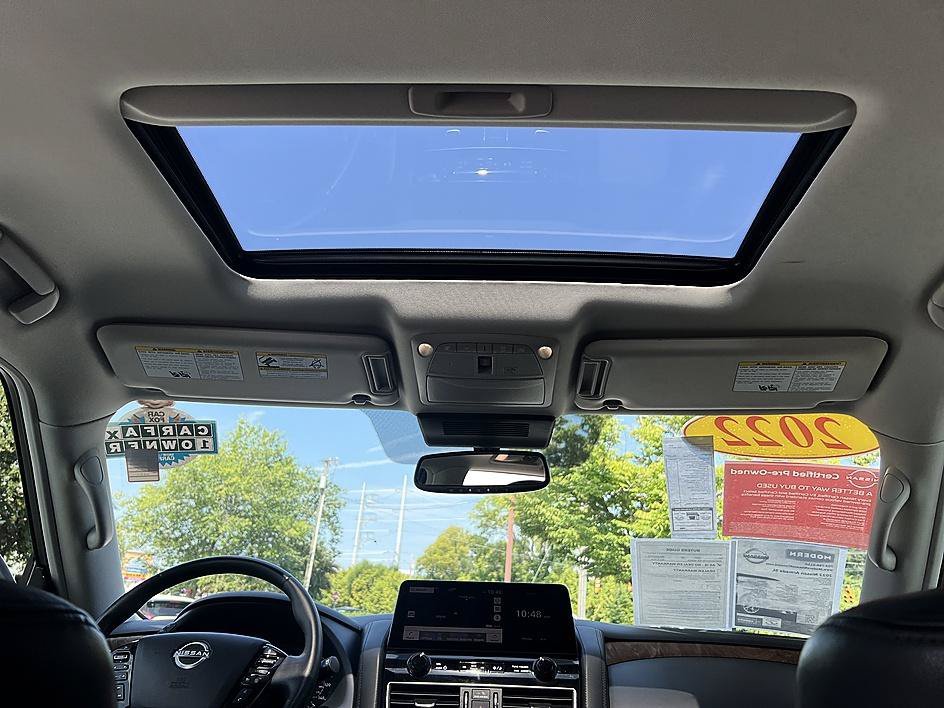 Used 2022 Aspen White TriCoat Pearl Nissan SL image 19