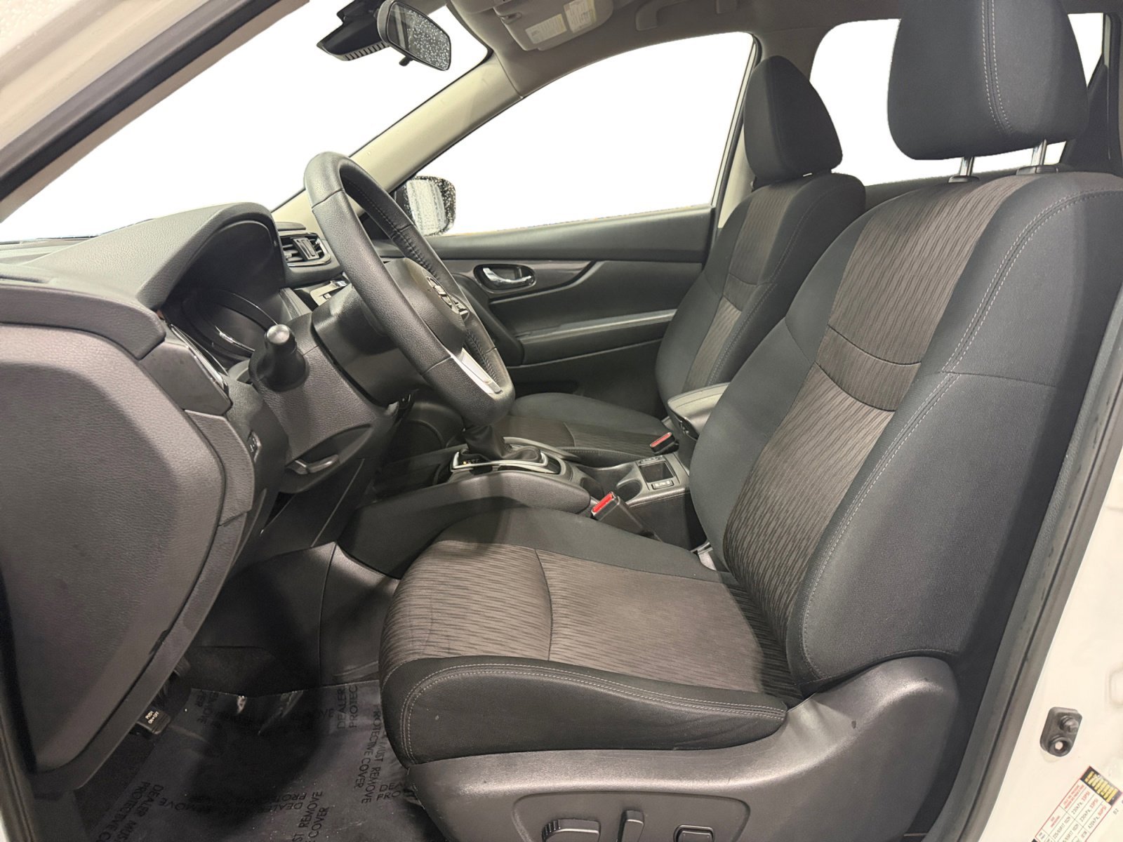 Used 2019 Glacier White Nissan SV image 8