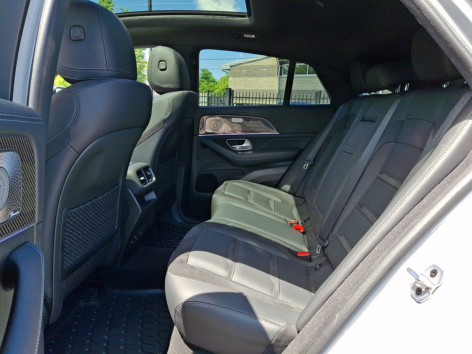 Used 2024 Manufaktur Alpine Grey   956 Mercedes-Benz AMG® GLE 53 image 10