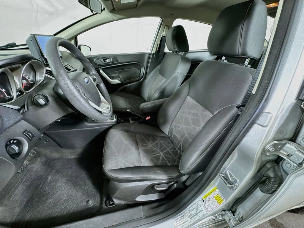 Used 2013 Silver Ford SE image 23