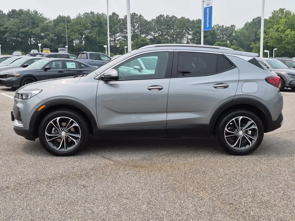 Used 2023 Moonstone Gray Metallic Buick Select image 6
