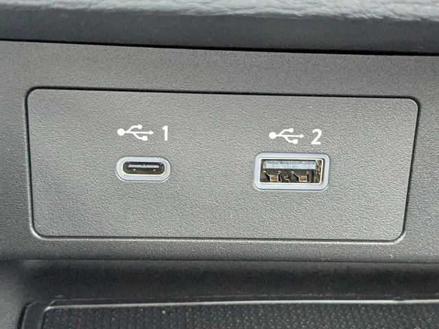 2025 Mitsubishi Outlander Plug-in Hybrid SEL - Photo 23
