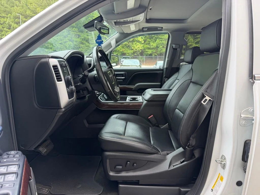 Used 2018 White GMC SLT image 9