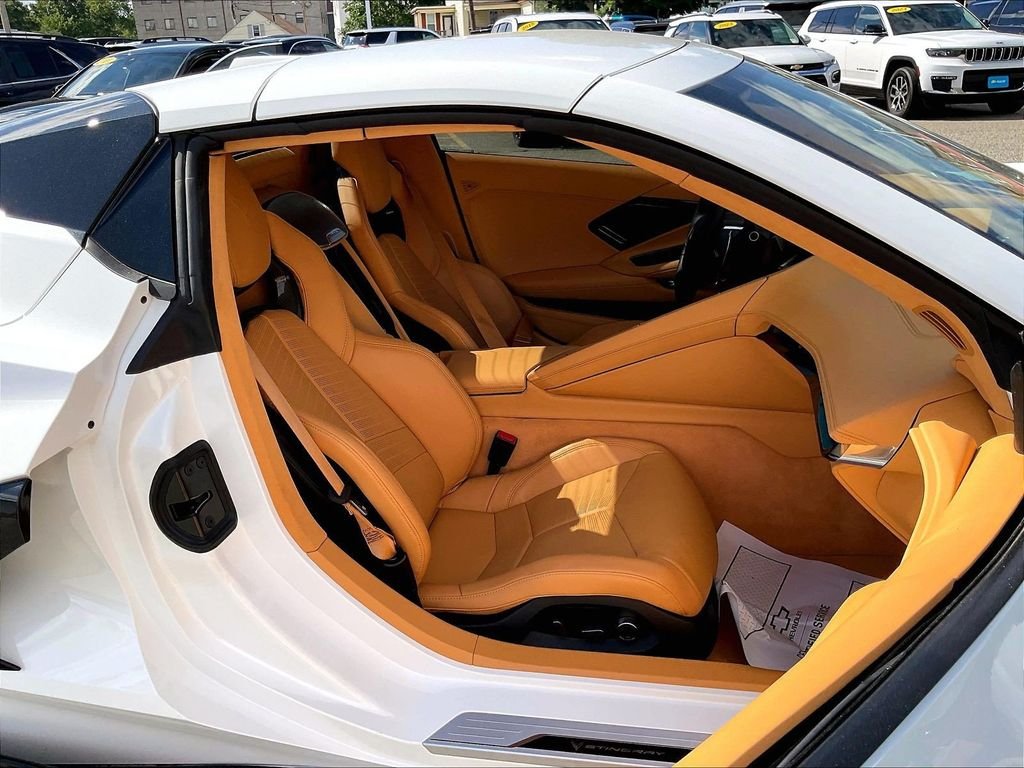 Used 2024 White Chevrolet Stingray image 11