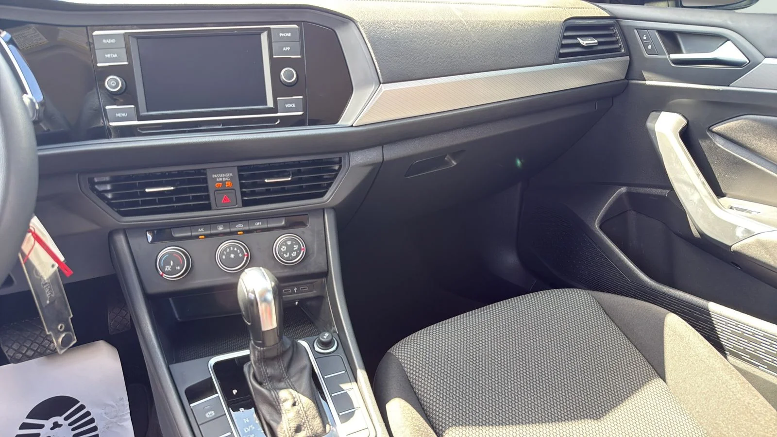 Used 2021  Volkswagen 1.4T SE image 18