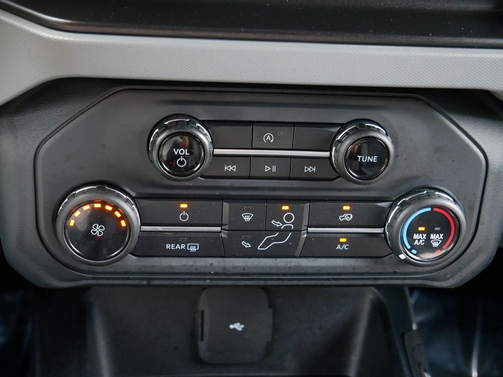 Certified Used 2022 Gray Ford Base image 21