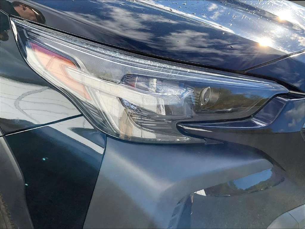 Used 2023 Crystal Black Silica Subaru Premium image 29