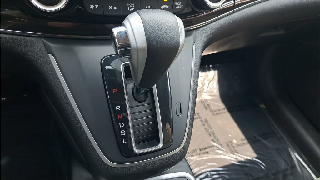 Used 2015  Honda Touring image 23