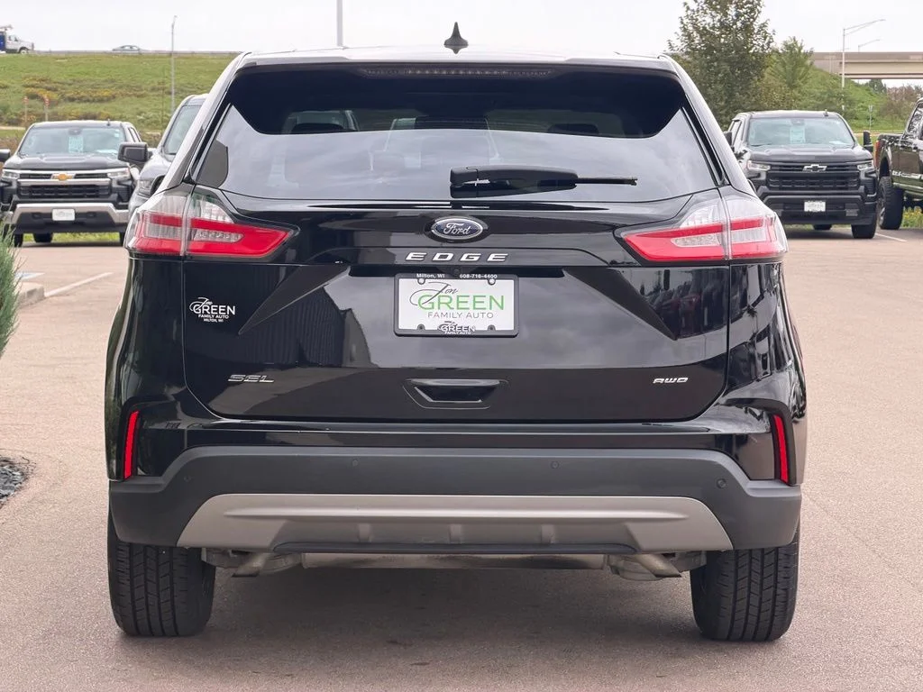 Used 2024 Black Ford SEL image 8