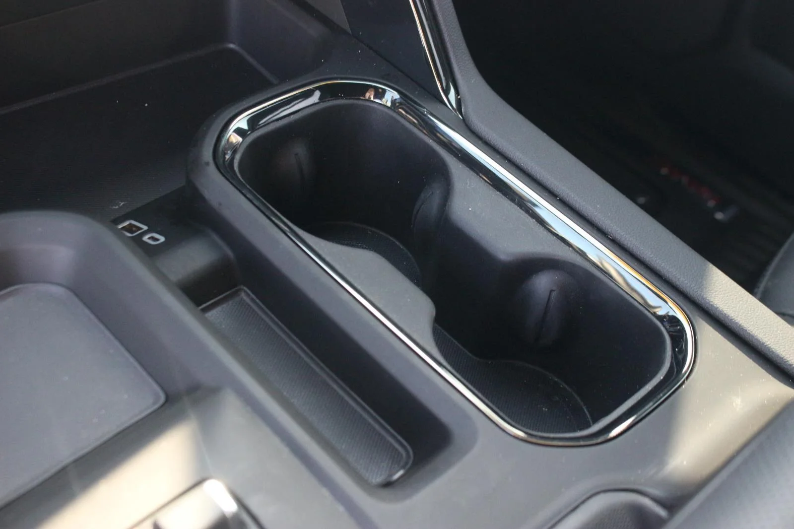 Used 2025 Onyx Black GMC AT4 image 24