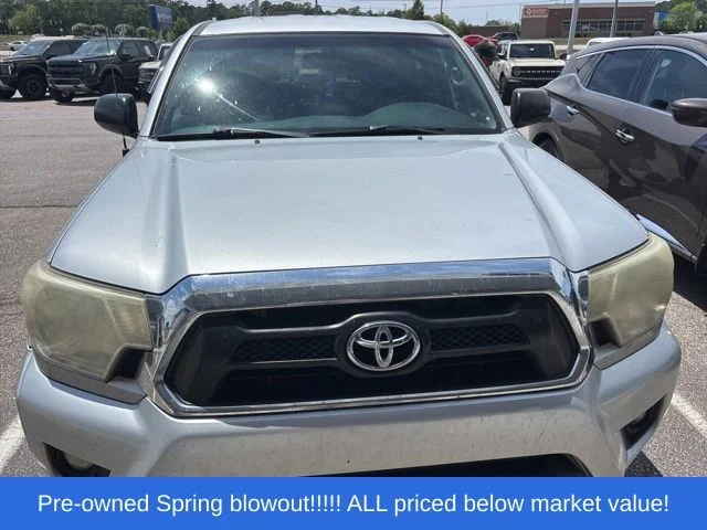 Used 2013 Silver Toyota  image 9