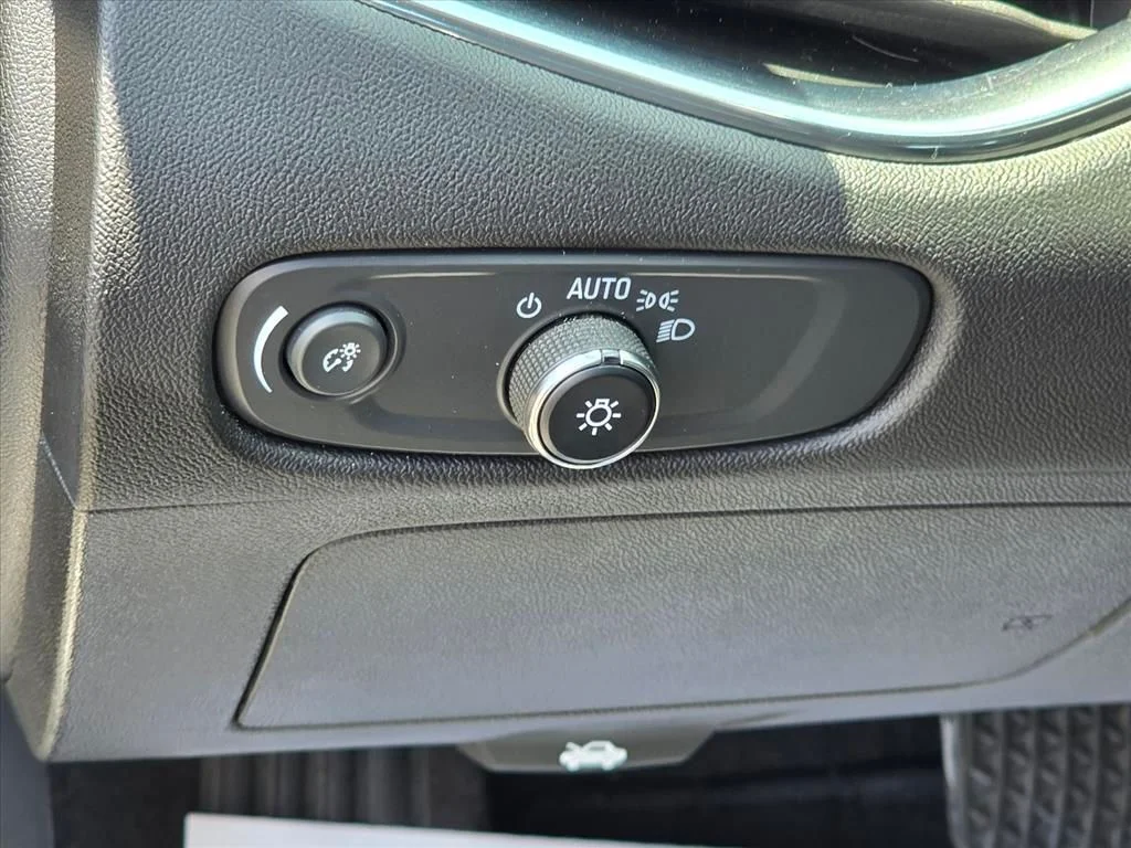Used 2023 Gray Chevrolet LT image 8