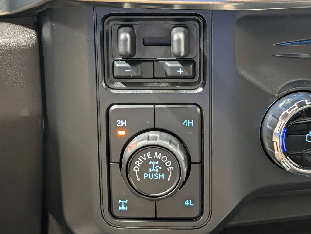 New 2026 Oxford White Ford F-250® King Ranch® image 7
