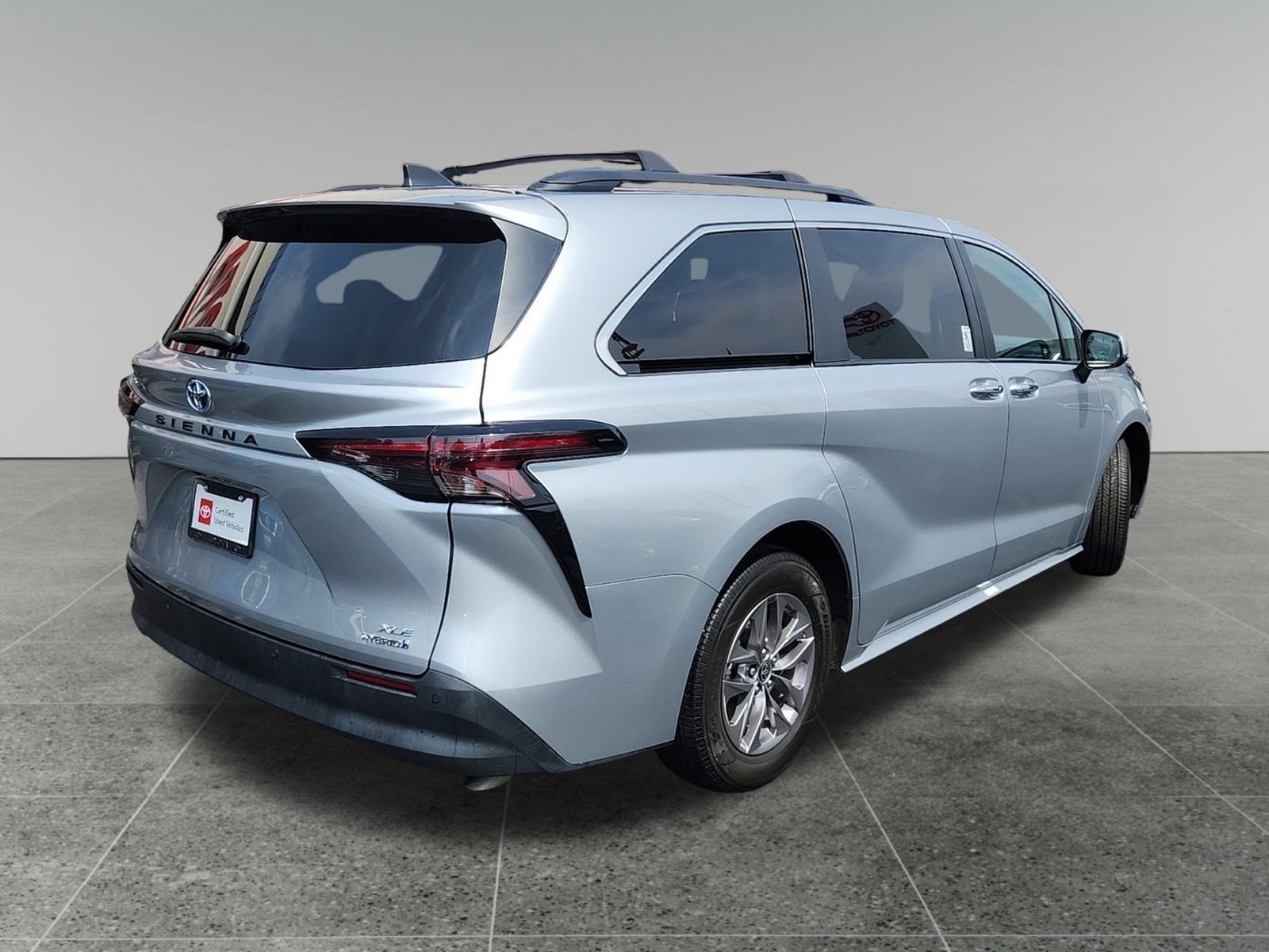 2023 Toyota Sienna XLE - Photo 7