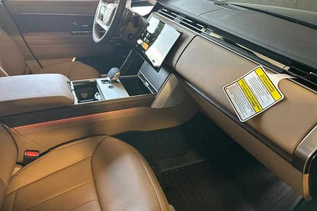 New 2026 British Racing Green Land Rover Autobiography image 15