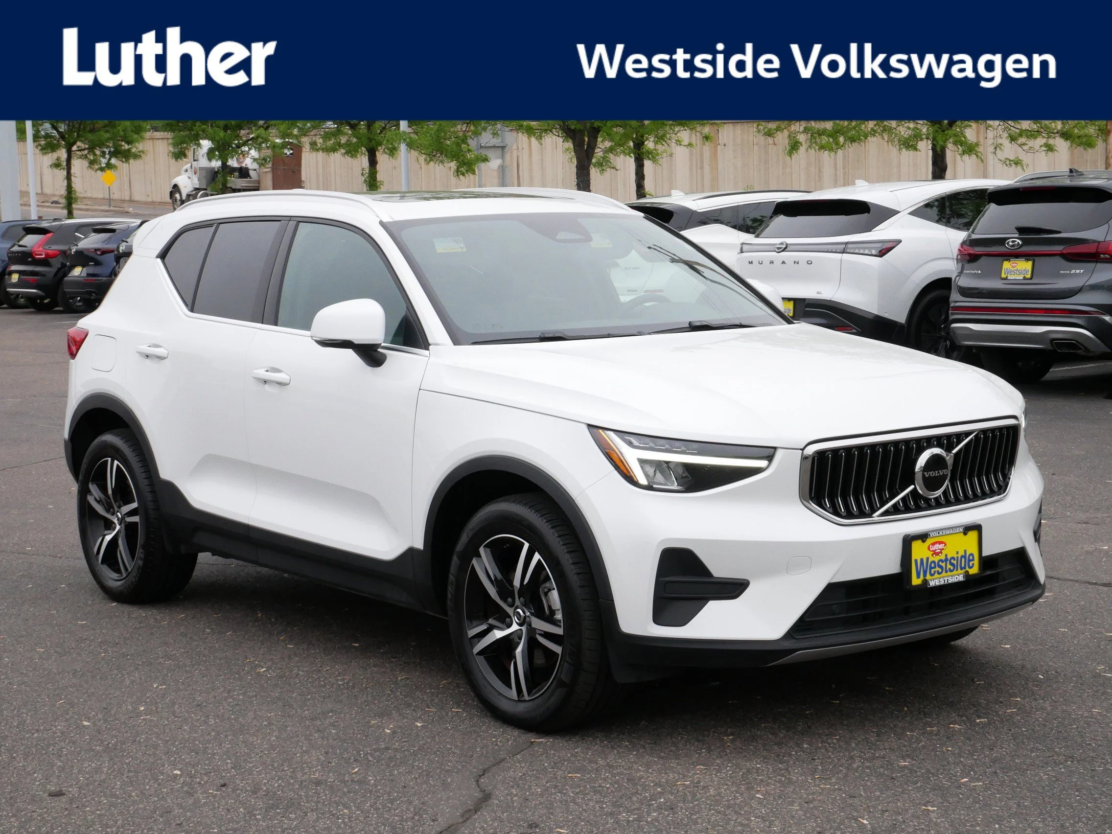 2025 Volvo XC40 B5 Core Bright AWD's photo