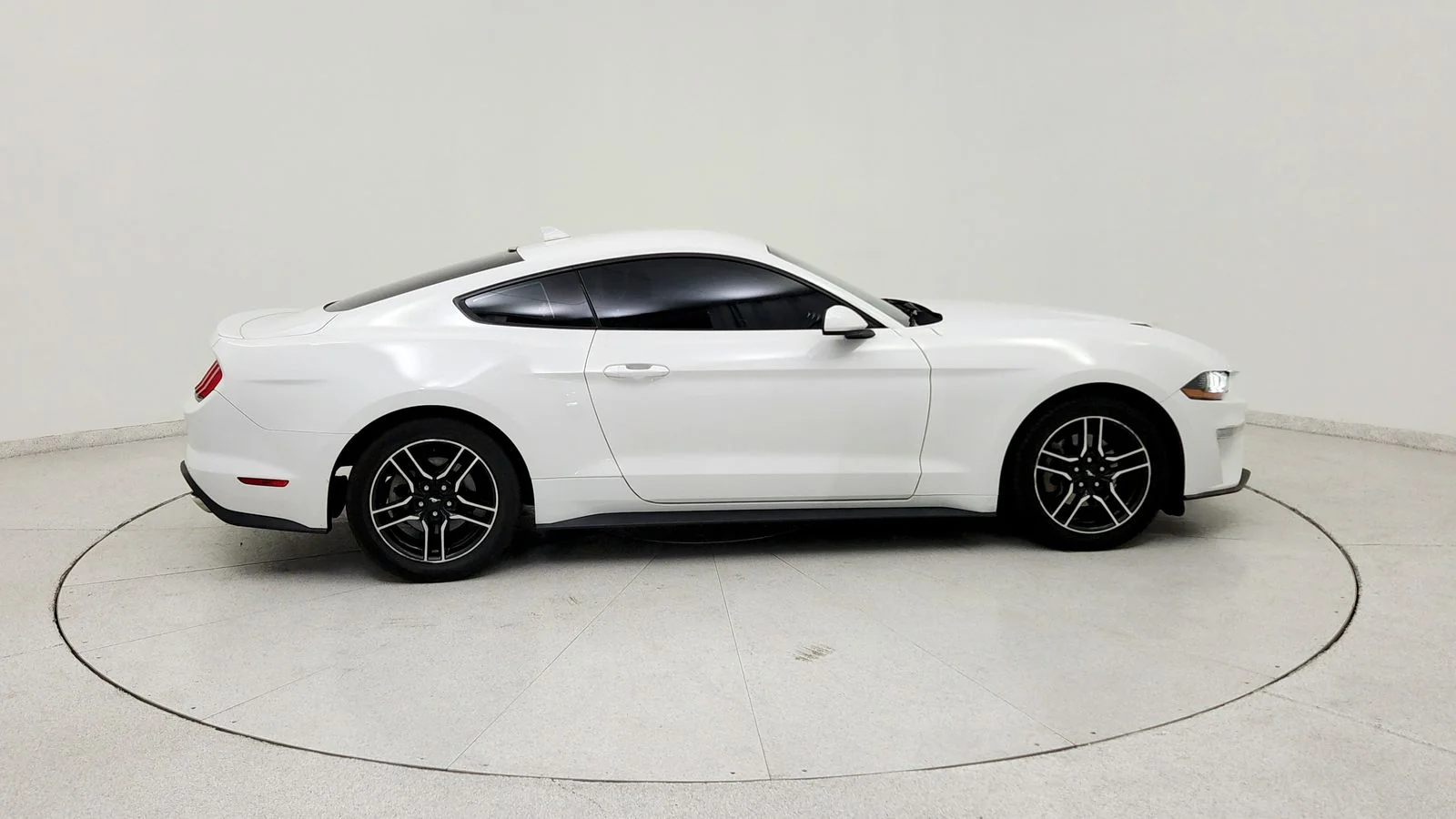 Used 2022 White Ford EcoBoost Premium image 8