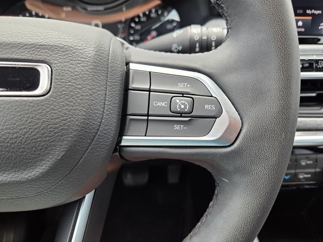 Certified Used 2025 White Jeep Latitude image 29