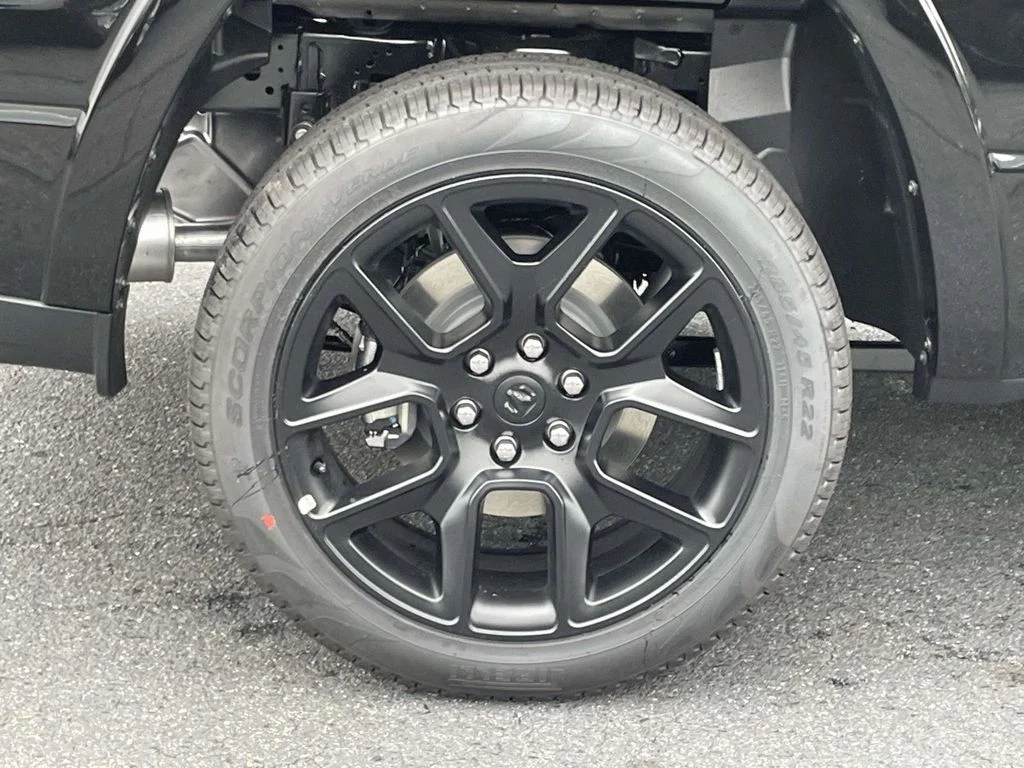 New 2026 Diamond Black Crystal Pearl-Coat Exterior Paint RAM Laramie image 13