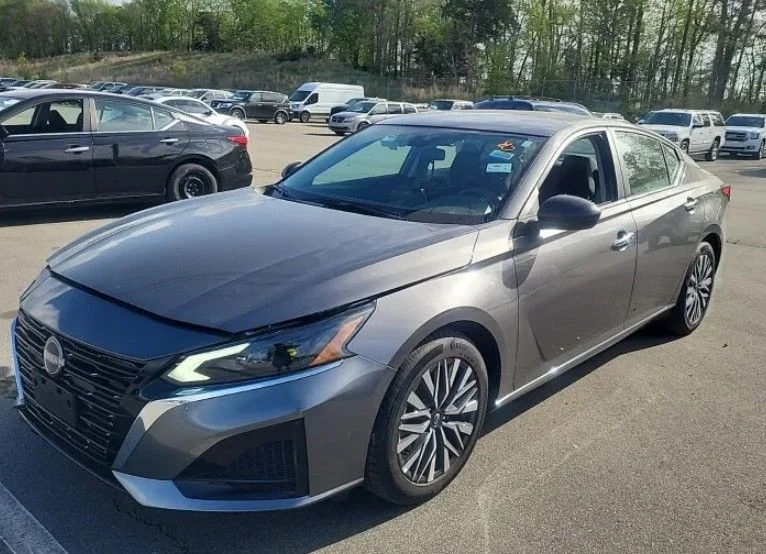 2025 Nissan Altima