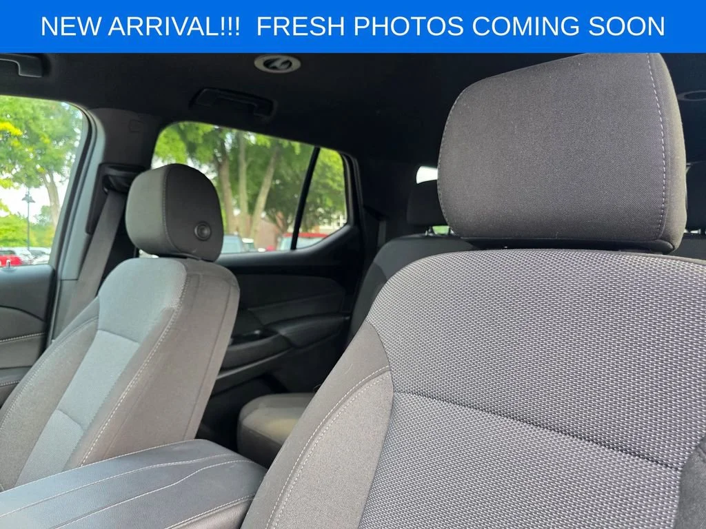 Used 2023 Summit White Chevrolet LT Cloth image 9