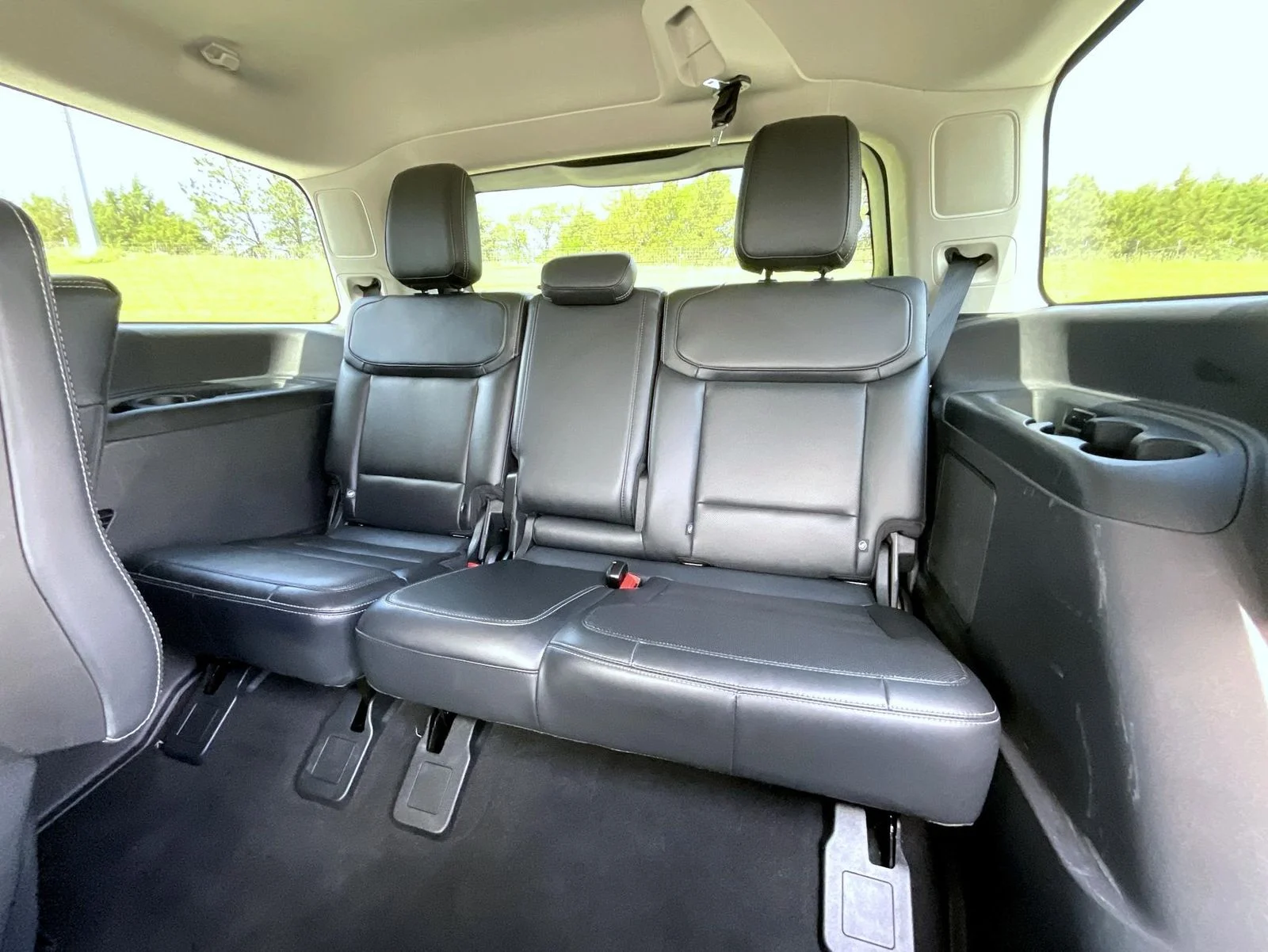 Used 2025 Black Ford Platinum image 21