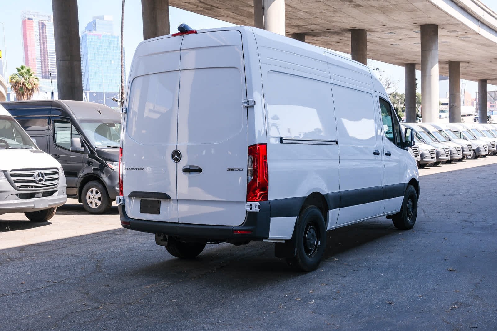 New 2025 Arctic+White Mercedes-Benz Cargo 144 WB  RWD 2.0L 4-Cylinder image 4