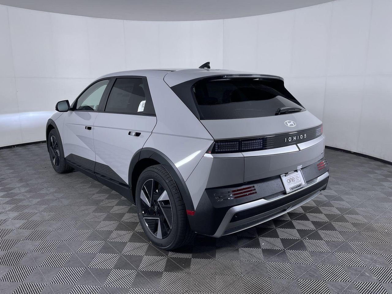 New 2026 Cyber Gray Hyundai SEL image 7