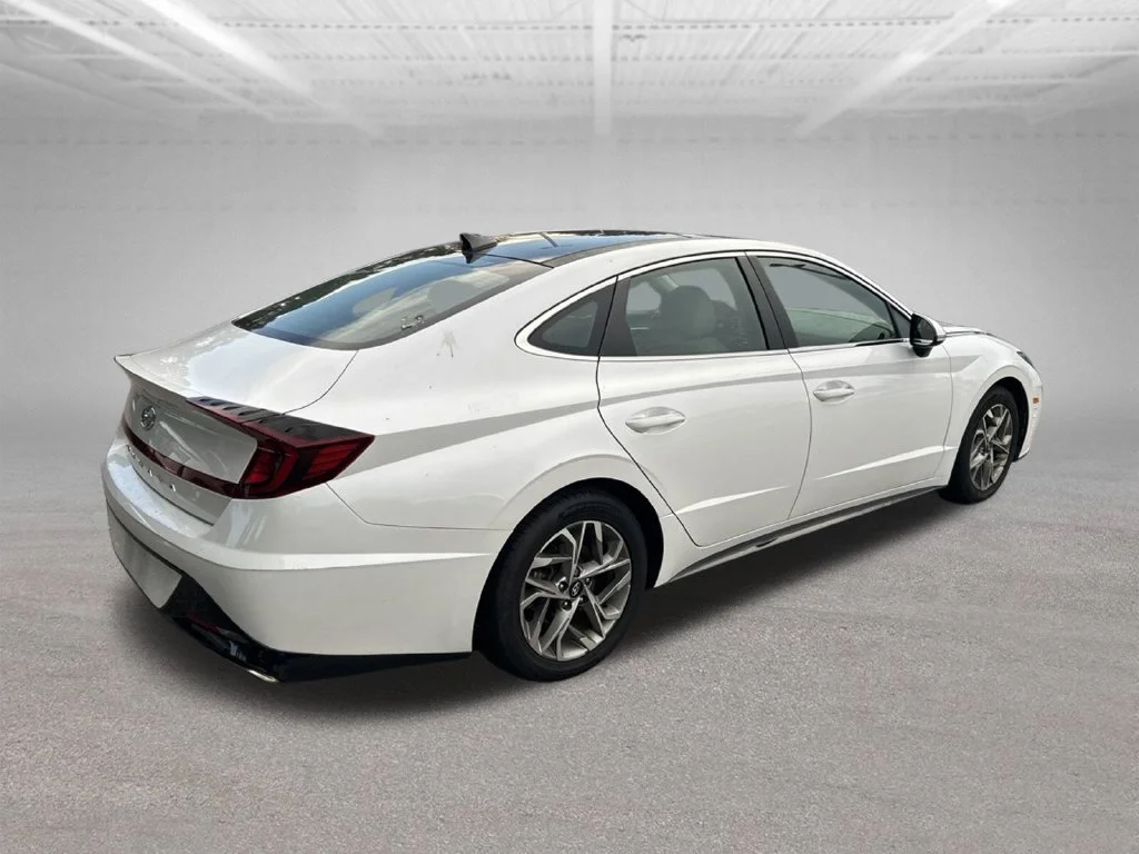 Used 2021 Gray Hyundai SEL image 5