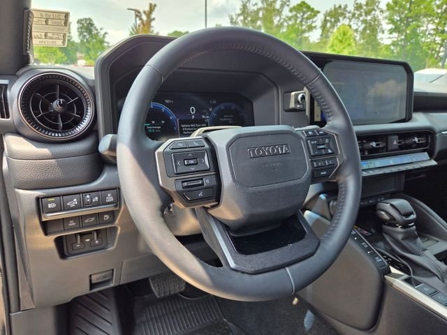 Used 2025  Toyota Base image 10