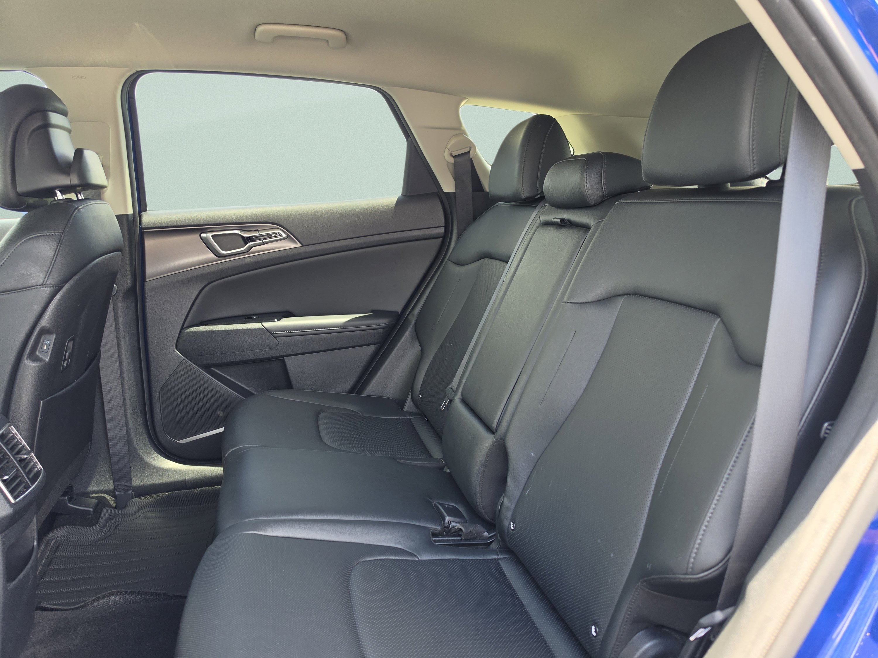 Used 2023 Sapphire Blue Kia EX image 21