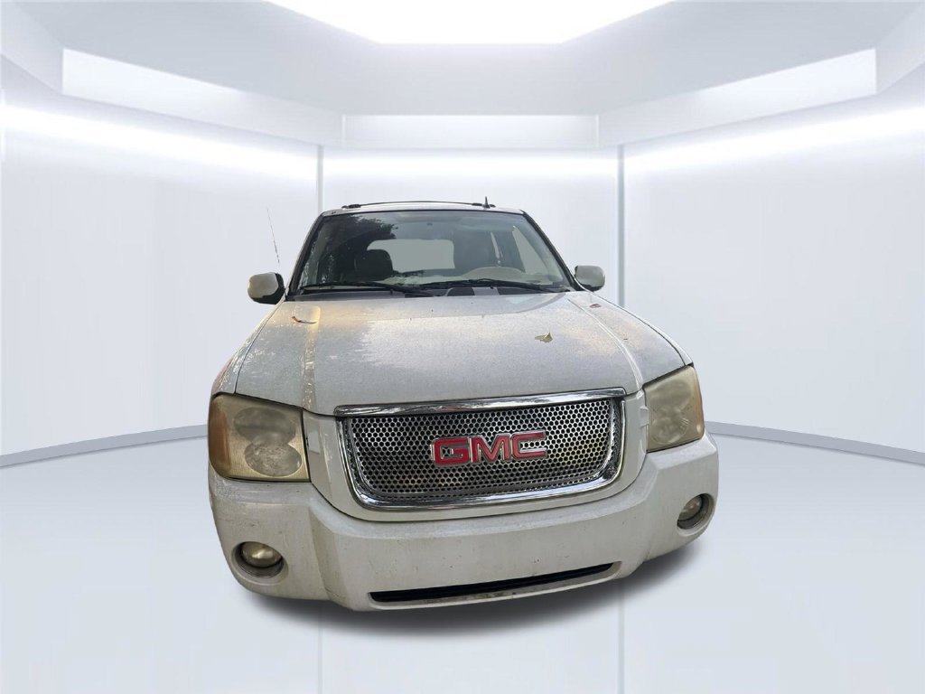 Used 2007 Summit White GMC Denali image 11