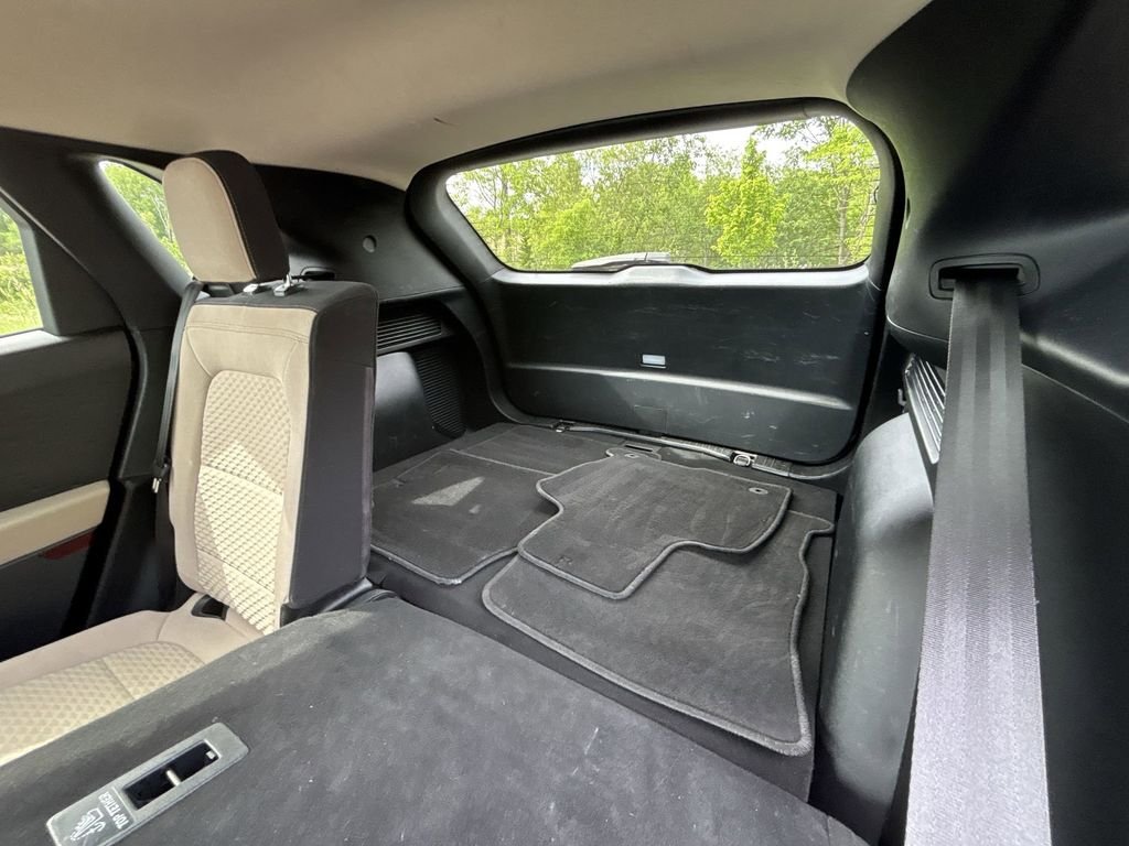 Used 2020 Silver Ford SE Sport image 27