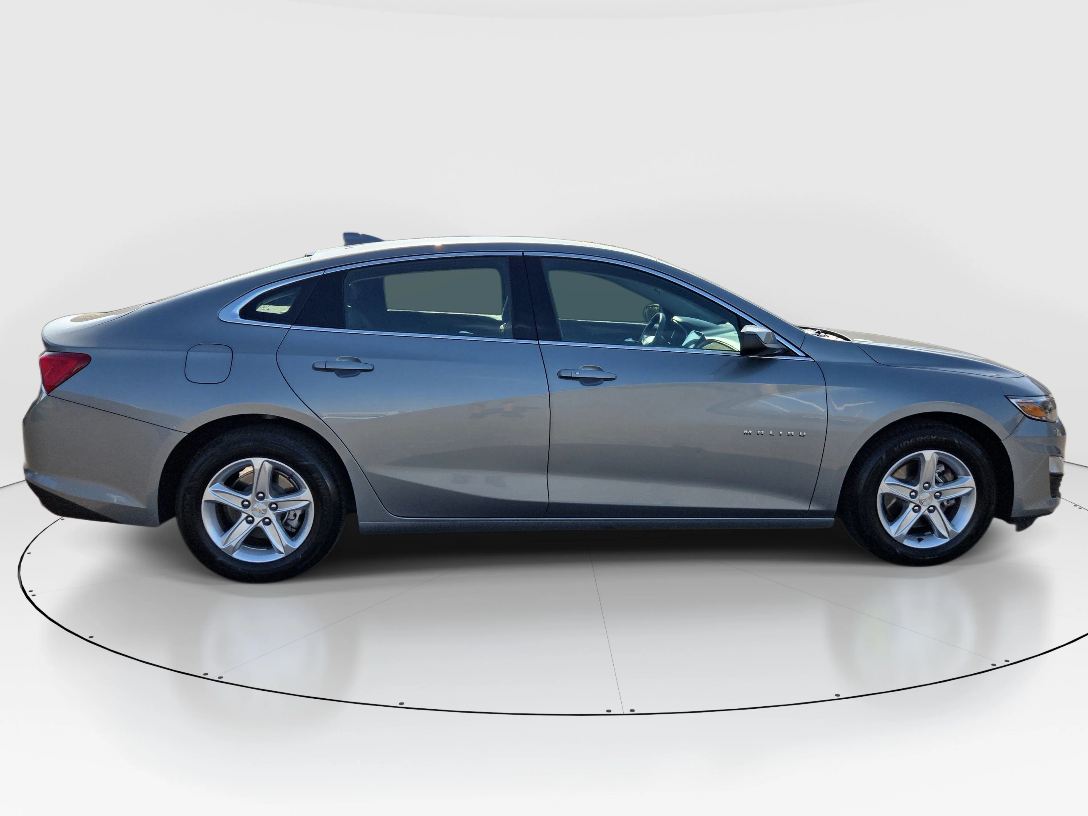 Used 2024 Gray Chevrolet LT image 7
