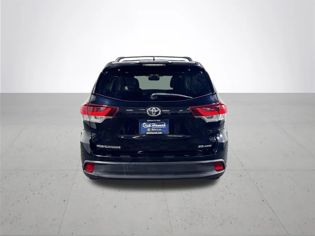 Used 2019 Black Toyota SE image 7