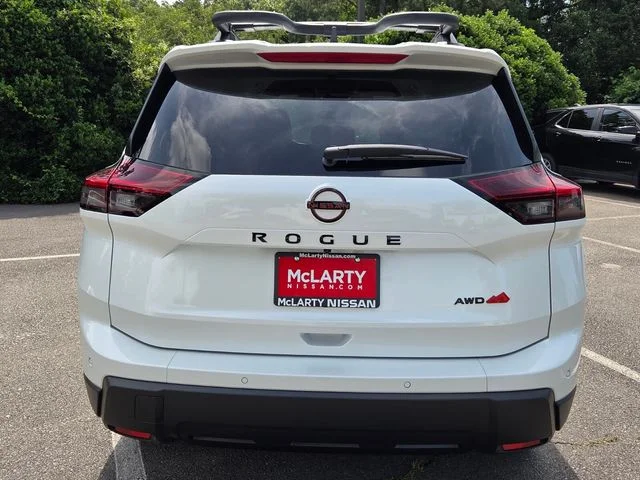 New 2026 Everest White Pearl TriCoat Nissan Rock Creek® image 4