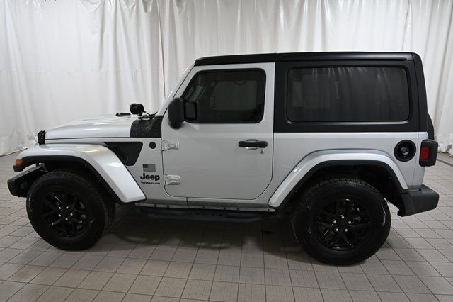 Used 2023 Silver Jeep Freedom Edition image 9