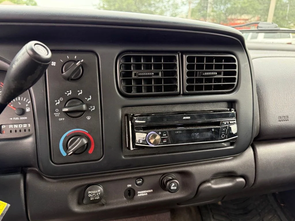 Used 2000 Black Dodge Sport image 20