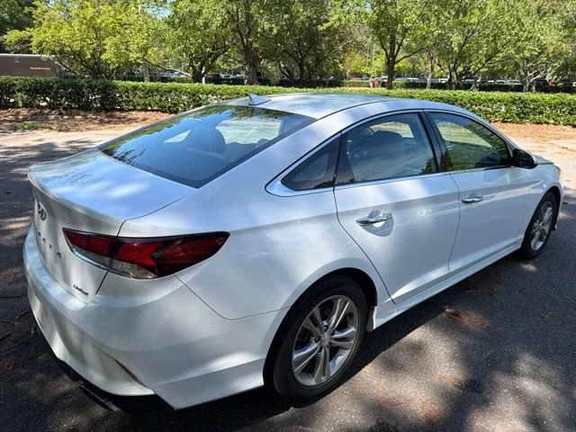 Used 2019 White Hyundai Limited image 5
