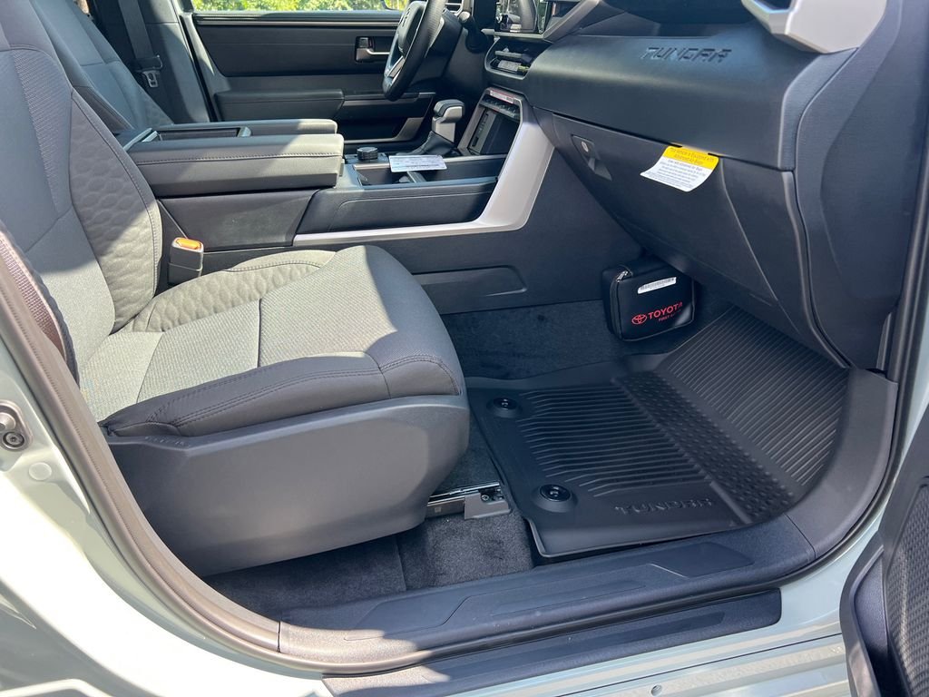 2025 Toyota Tundra SR5 - Photo 13