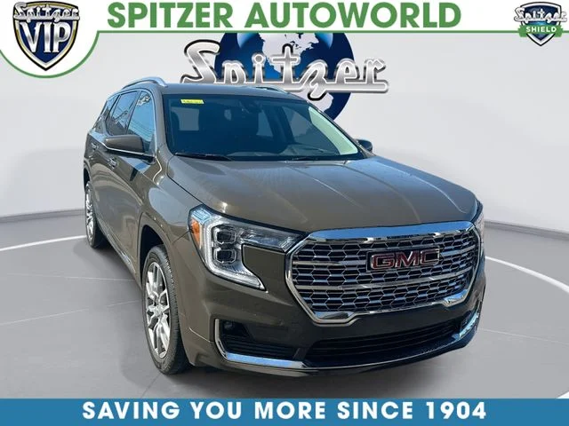 2023 GMC Terrain Denali AWD's photo